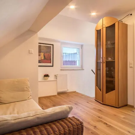 Reck Apartment